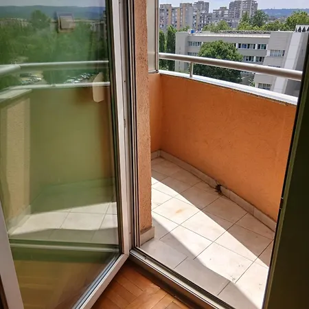 Apartment Dejana Ns - Stan Na Dan - Free Street Parking *